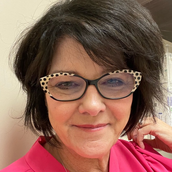 Meet your Posher, Becky - Picture 2 of 2